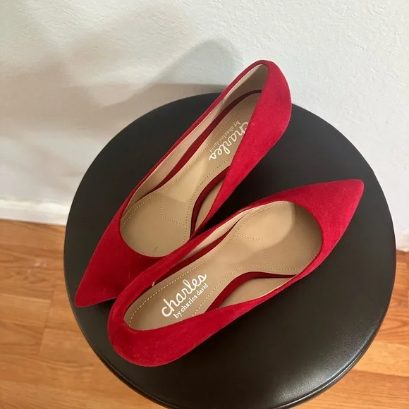 Charles by Charles David red seude pumps - Picture 2 of 6